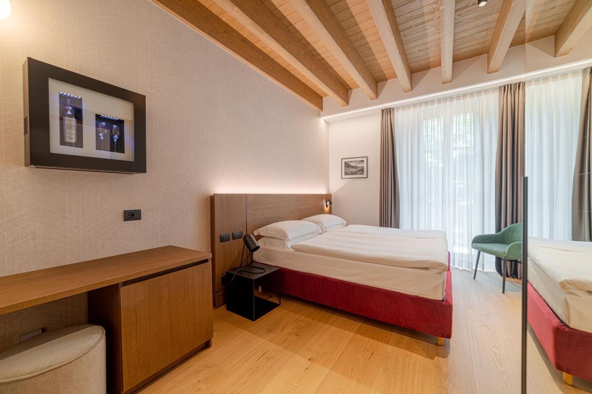 Wine Hotel San Carlo - Relais & Spa - Boutique Hotel Chiuro Buitenkant foto