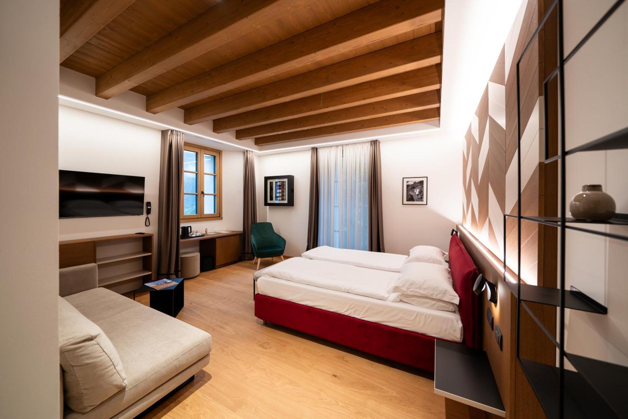 Wine Hotel San Carlo - Relais & Spa - Boutique Hotel Chiuro Buitenkant foto
